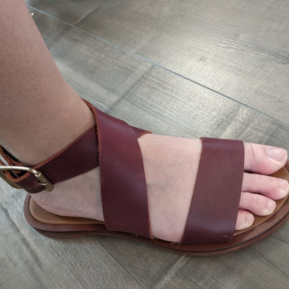 Zara Brown Cross-Over Buckle Sandals - Picture 5 of 6